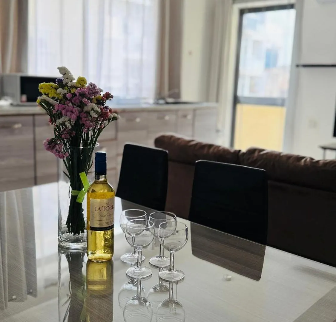 Sunny Apartment Gzira